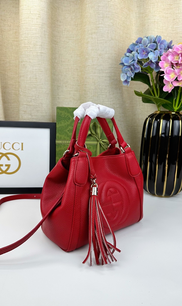 激安グッチバッグコピー背面デザイン